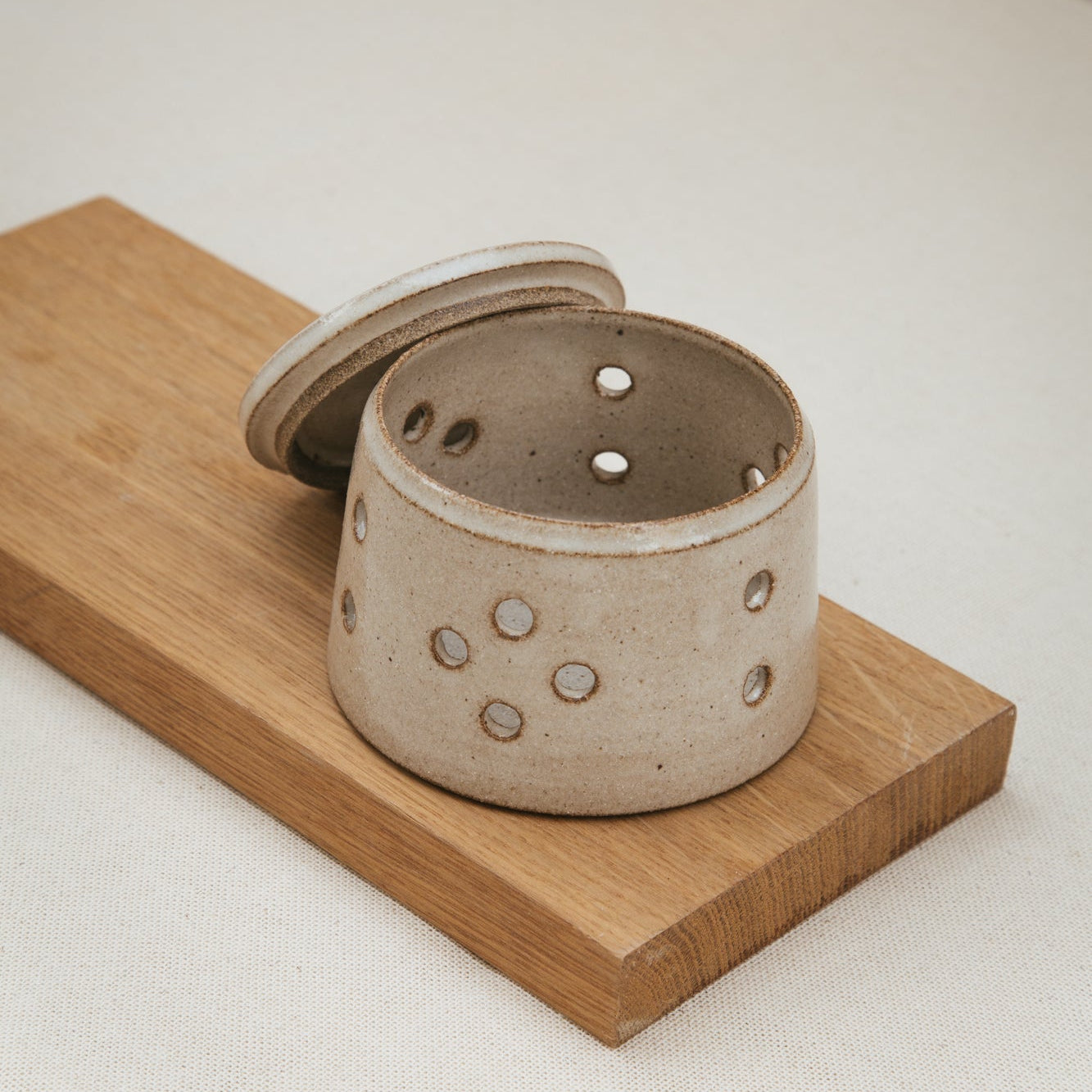 contenedor-ceramica-gres-ajo